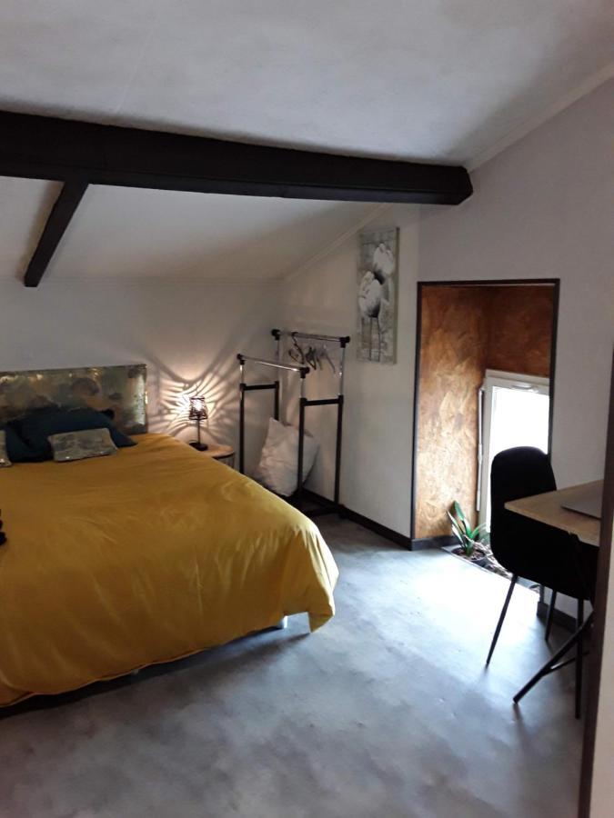 La Chambre D'A Cote Doulezon Exterior photo